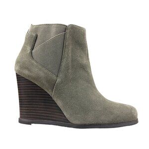 Tahari Women's Size 7M Cora Grey Suede Stacked Wedge Heel Ankle Booties Boots